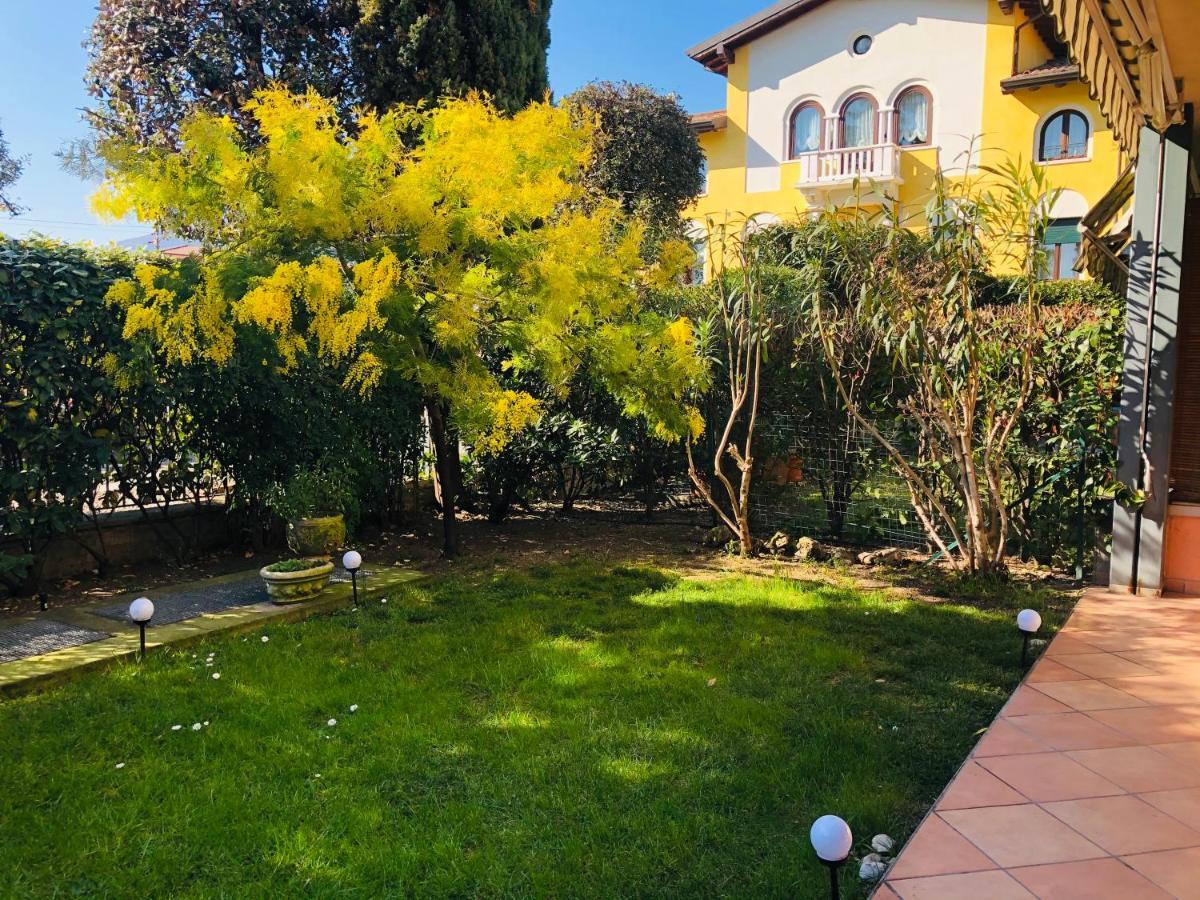 Casa Mimosa Apartment Salo Bagian luar foto